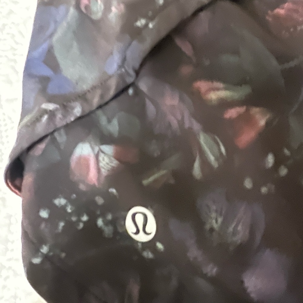 Lululemon Speed Up Swift  Print 4” Shorts, Frozen Flourish, size 10 - Picture 3 of 8